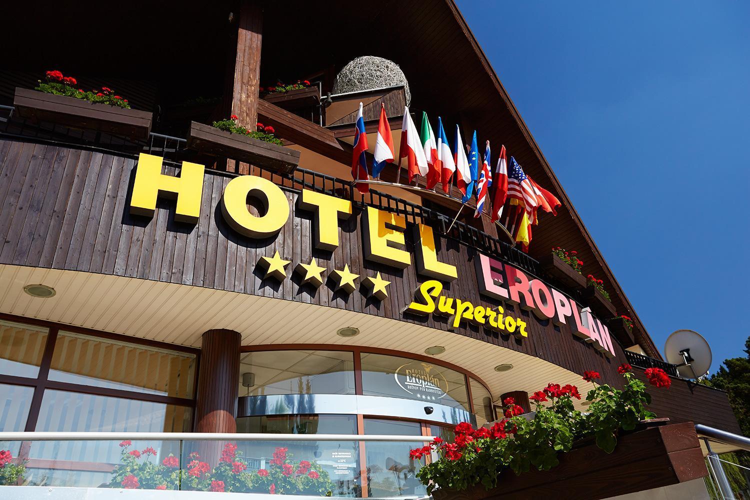 Hotel Eroplan Рожнов-под-Радгоштем Экстерьер фото